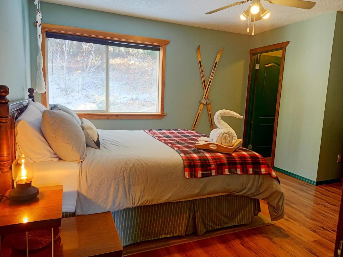 Golden Mountain View Suites - Sleeps up to 8, Convenient Self Check-in Buitenkant foto