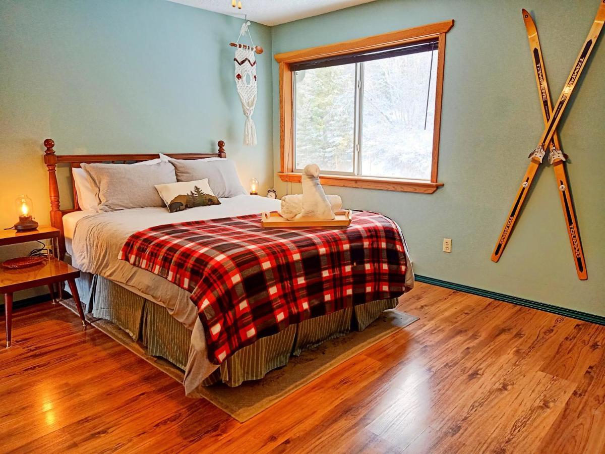Golden Mountain View Suites - Sleeps up to 8, Convenient Self Check-in Buitenkant foto