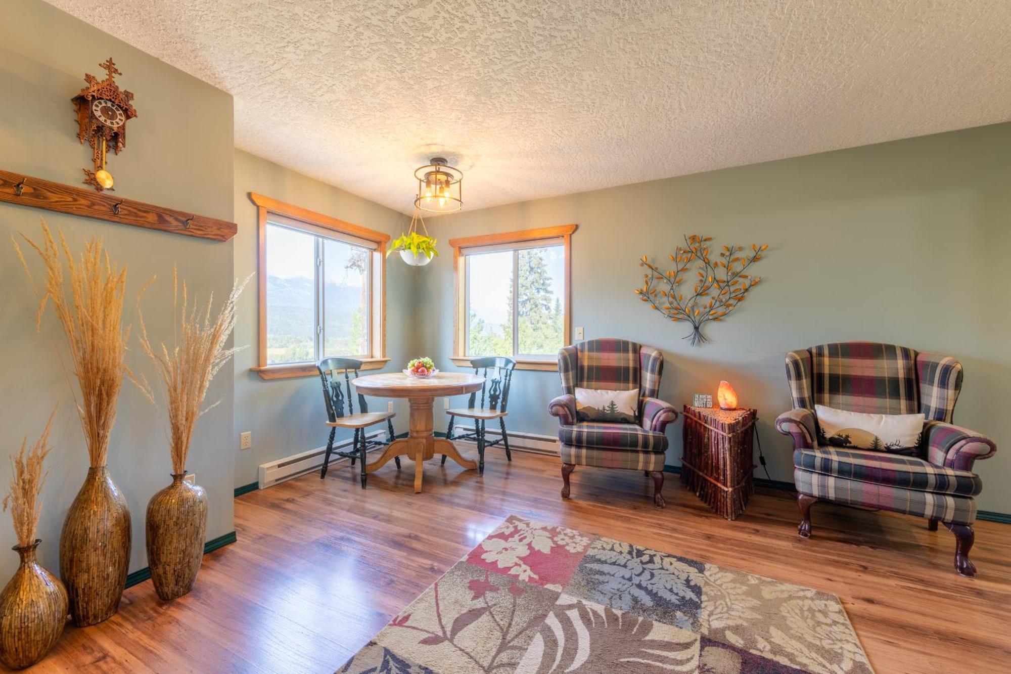 Golden Mountain View Suites - Sleeps up to 8, Convenient Self Check-in Buitenkant foto