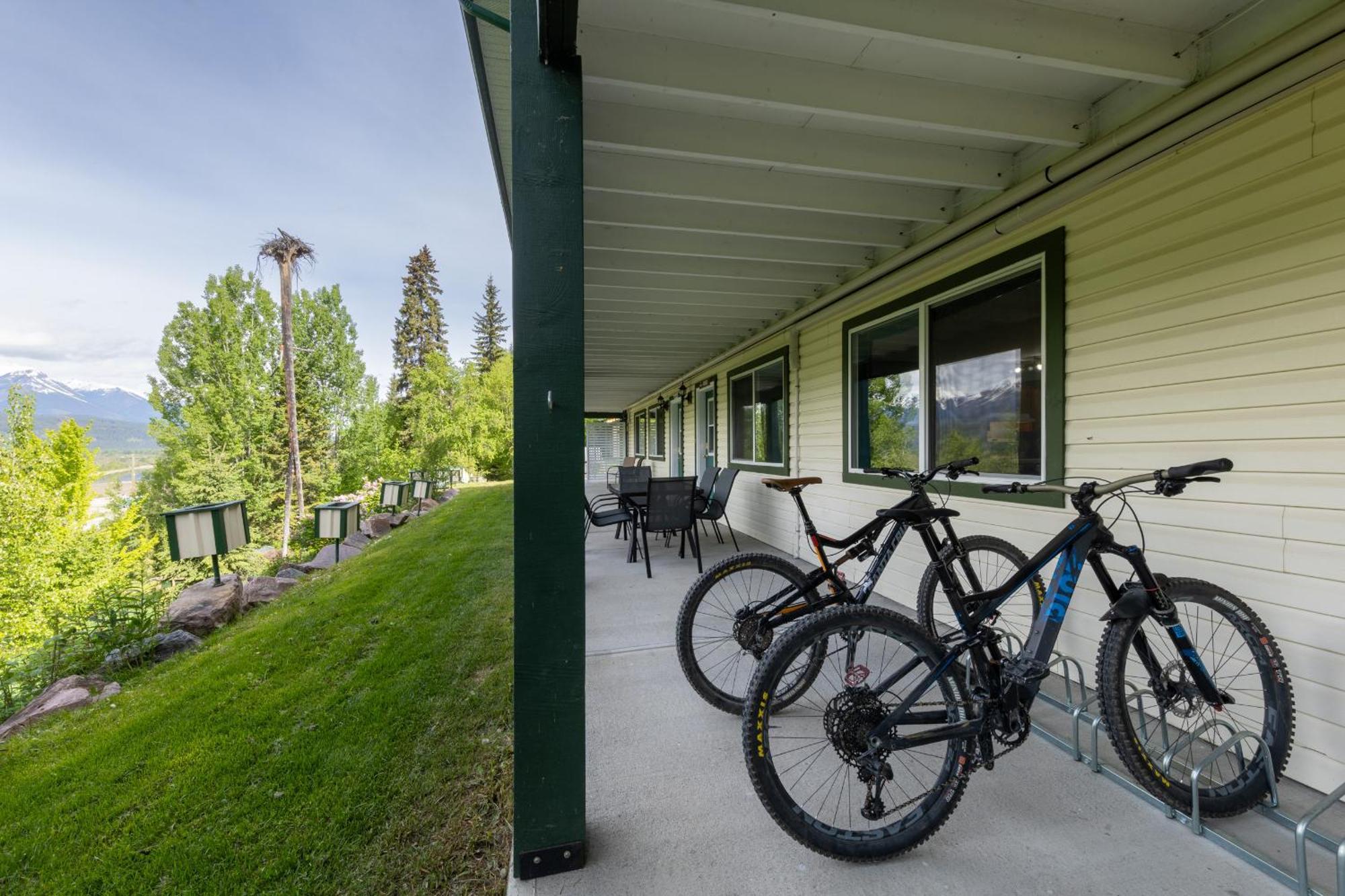 Golden Mountain View Suites - Sleeps up to 8, Convenient Self Check-in Buitenkant foto