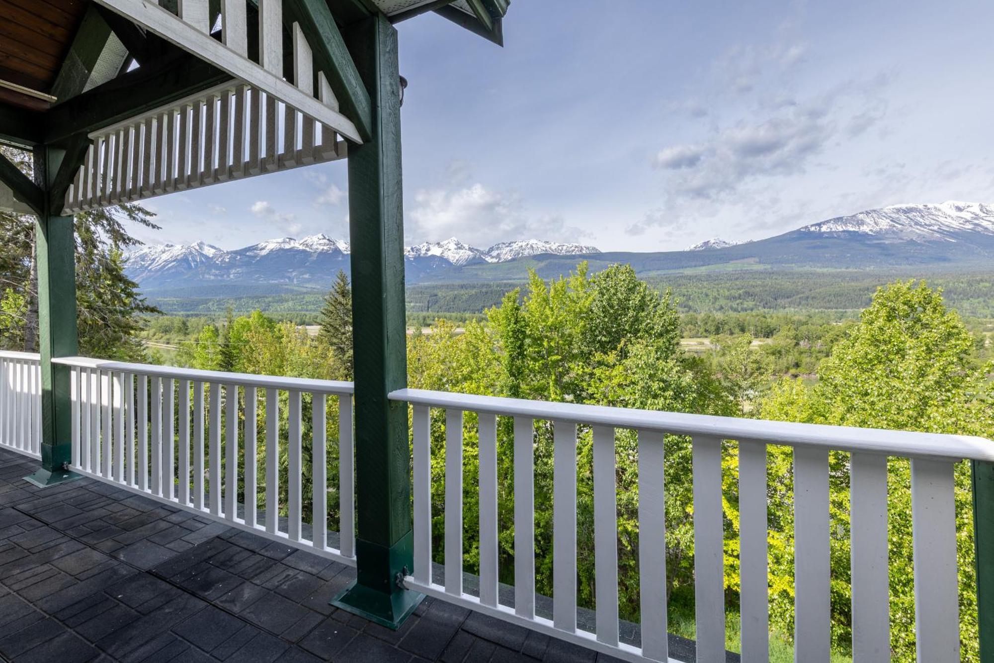 Golden Mountain View Suites - Sleeps up to 8, Convenient Self Check-in Buitenkant foto