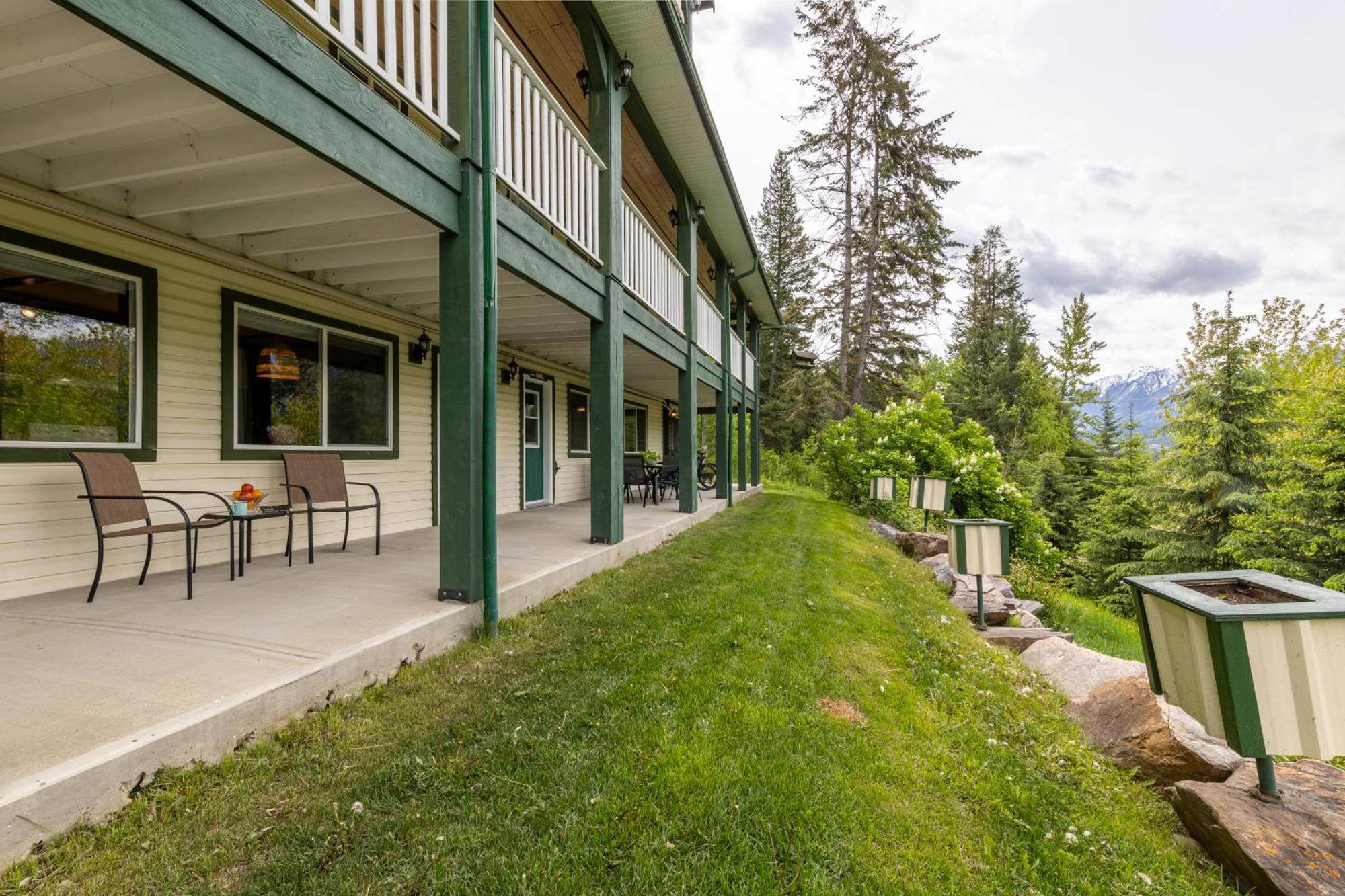 Golden Mountain View Suites - Sleeps up to 8, Convenient Self Check-in Buitenkant foto